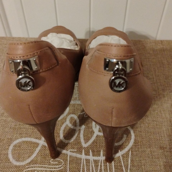 Michael kors Women's Hamilton Open Toe Heels Tan Sz-11M - Picture 15 of 15